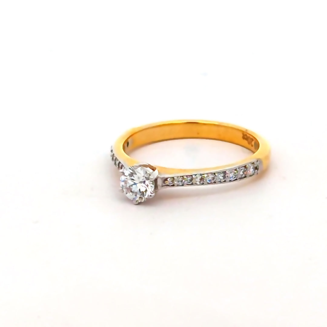 DIAMOND RING