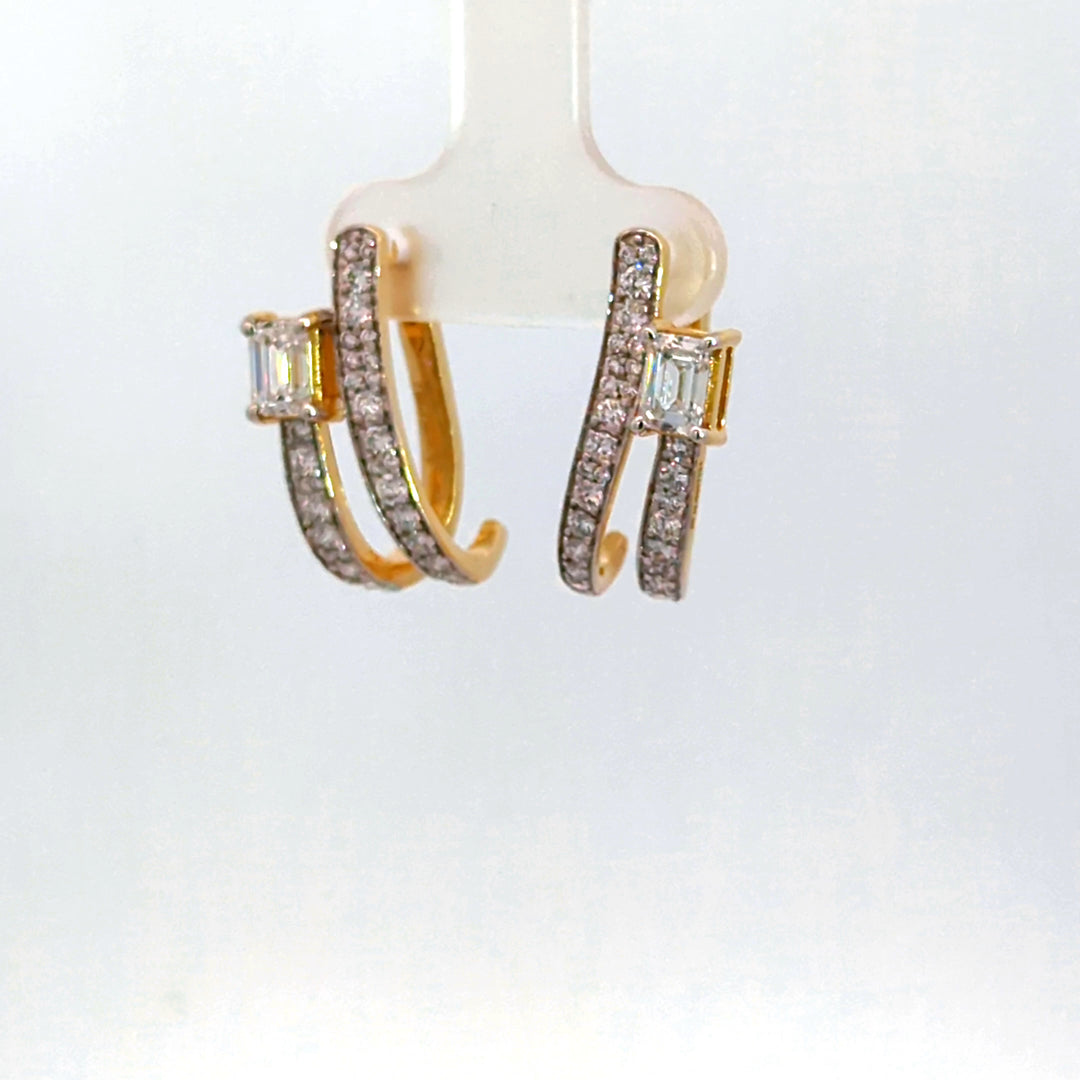 DIAMOND EARRING