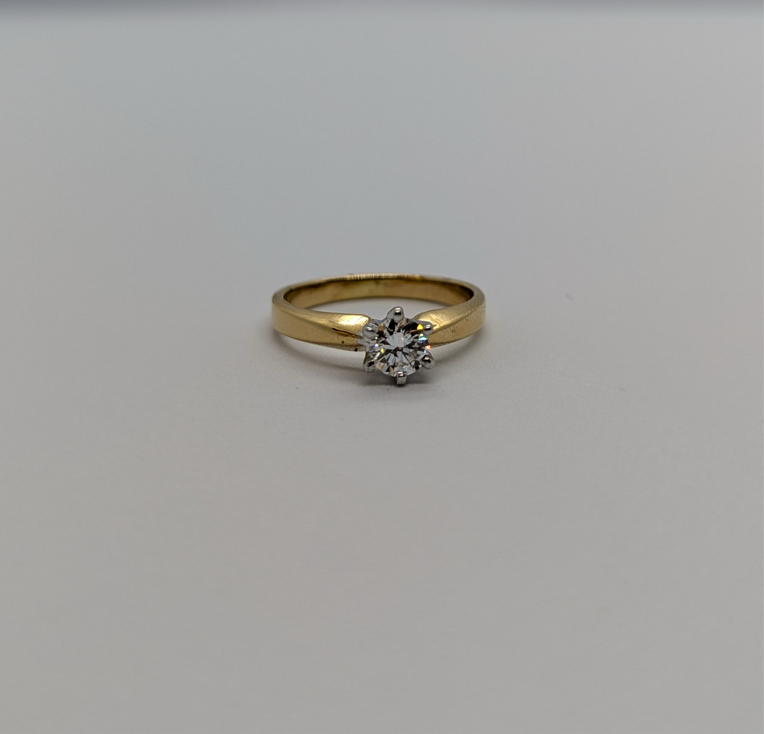 DIAMOND RING
