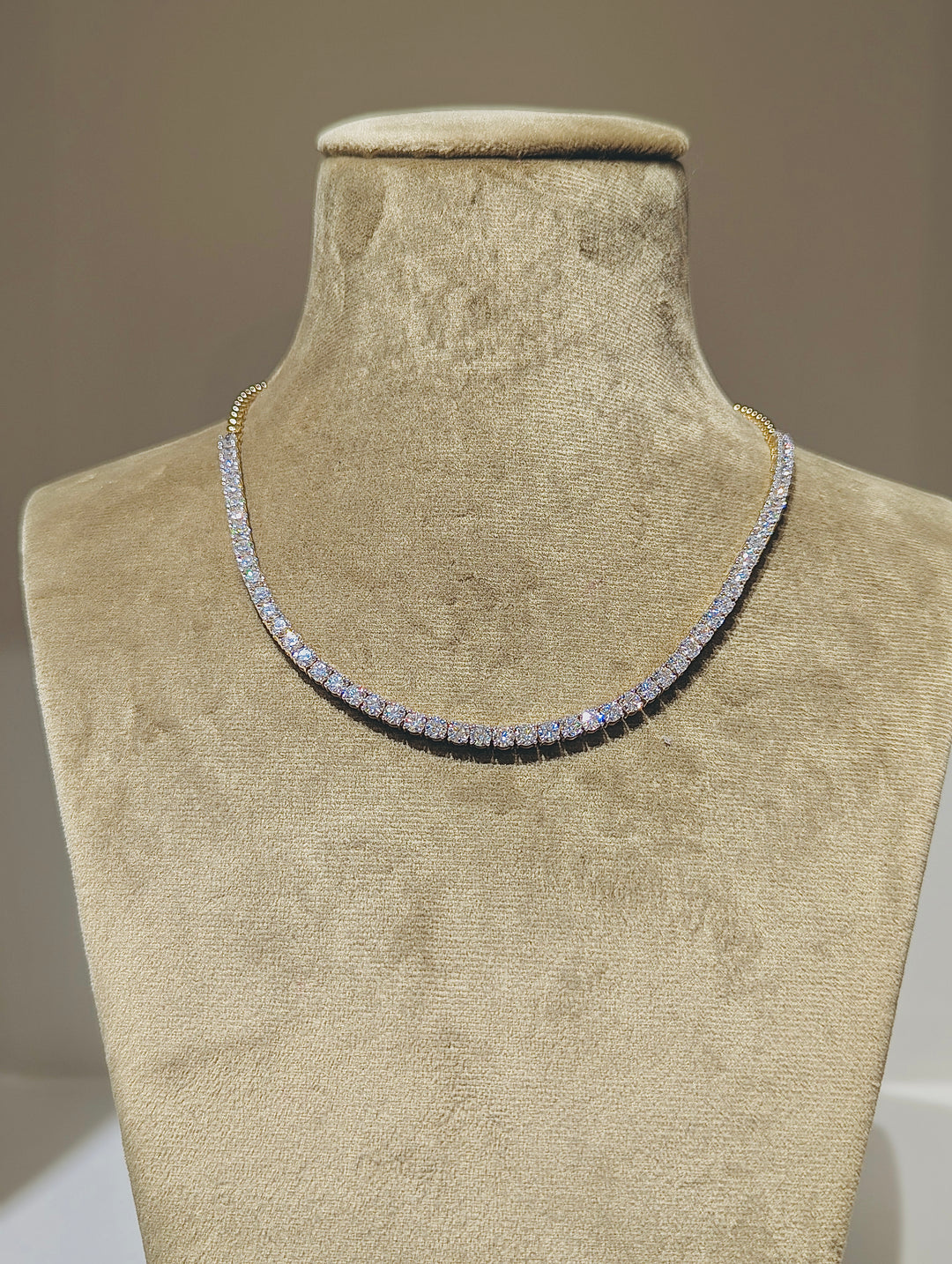 DIAMOND NECKLACE