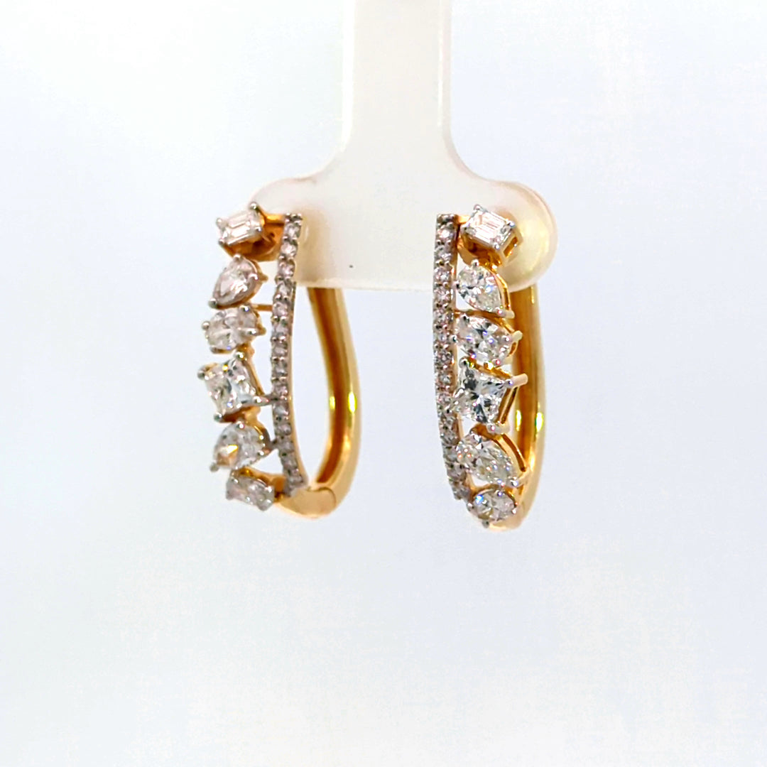 DIAMOND EARRING