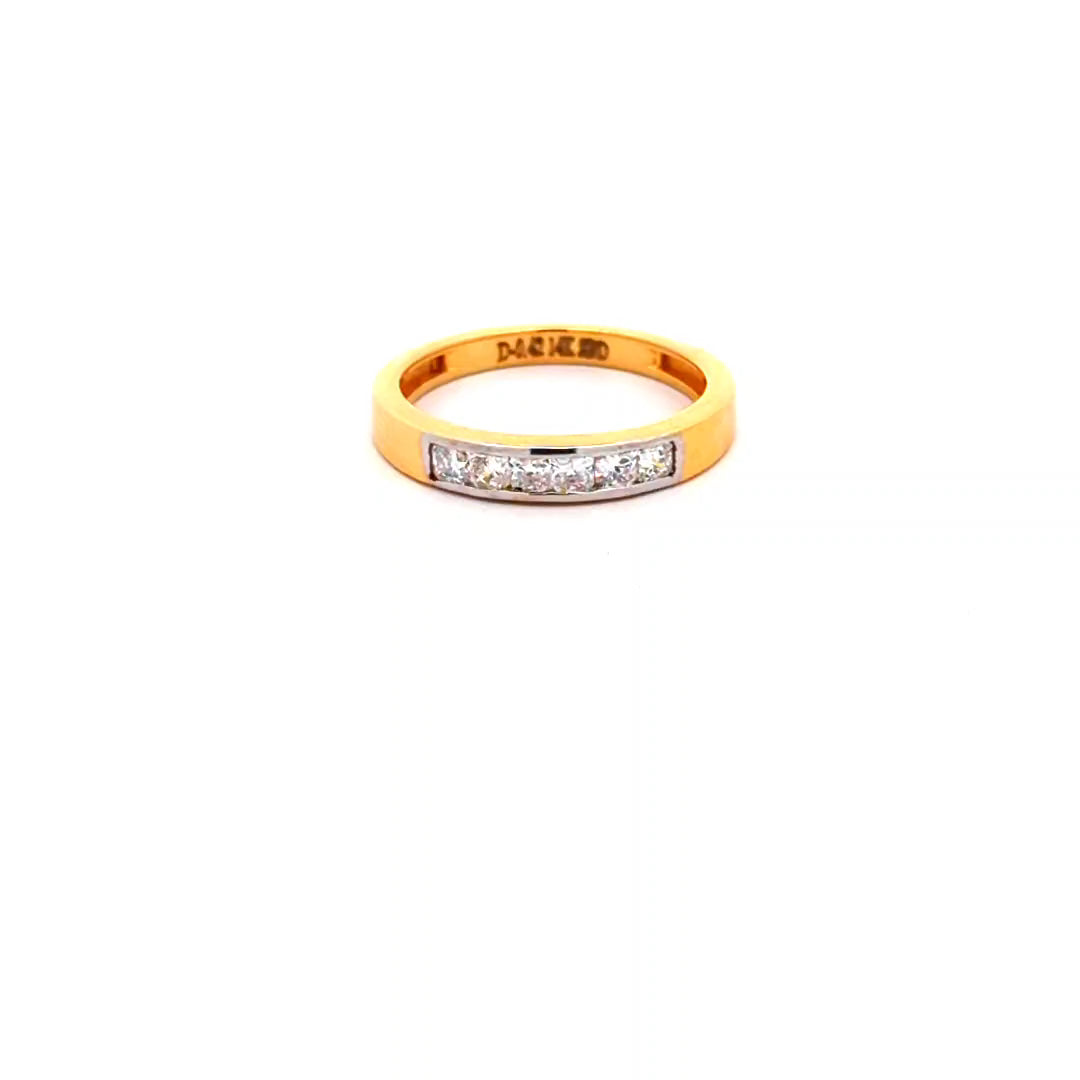 DIAMOND RING