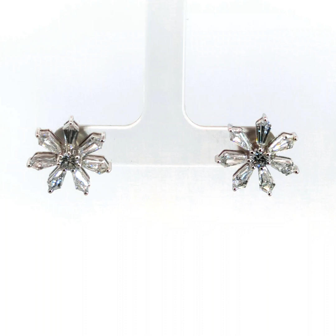 DIAMOND EARRING