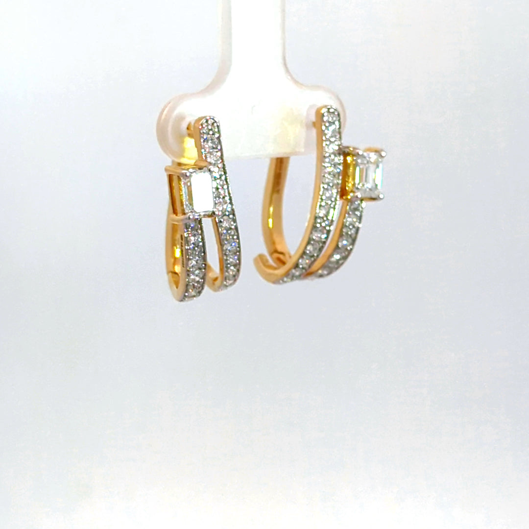 DIAMOND EARRING