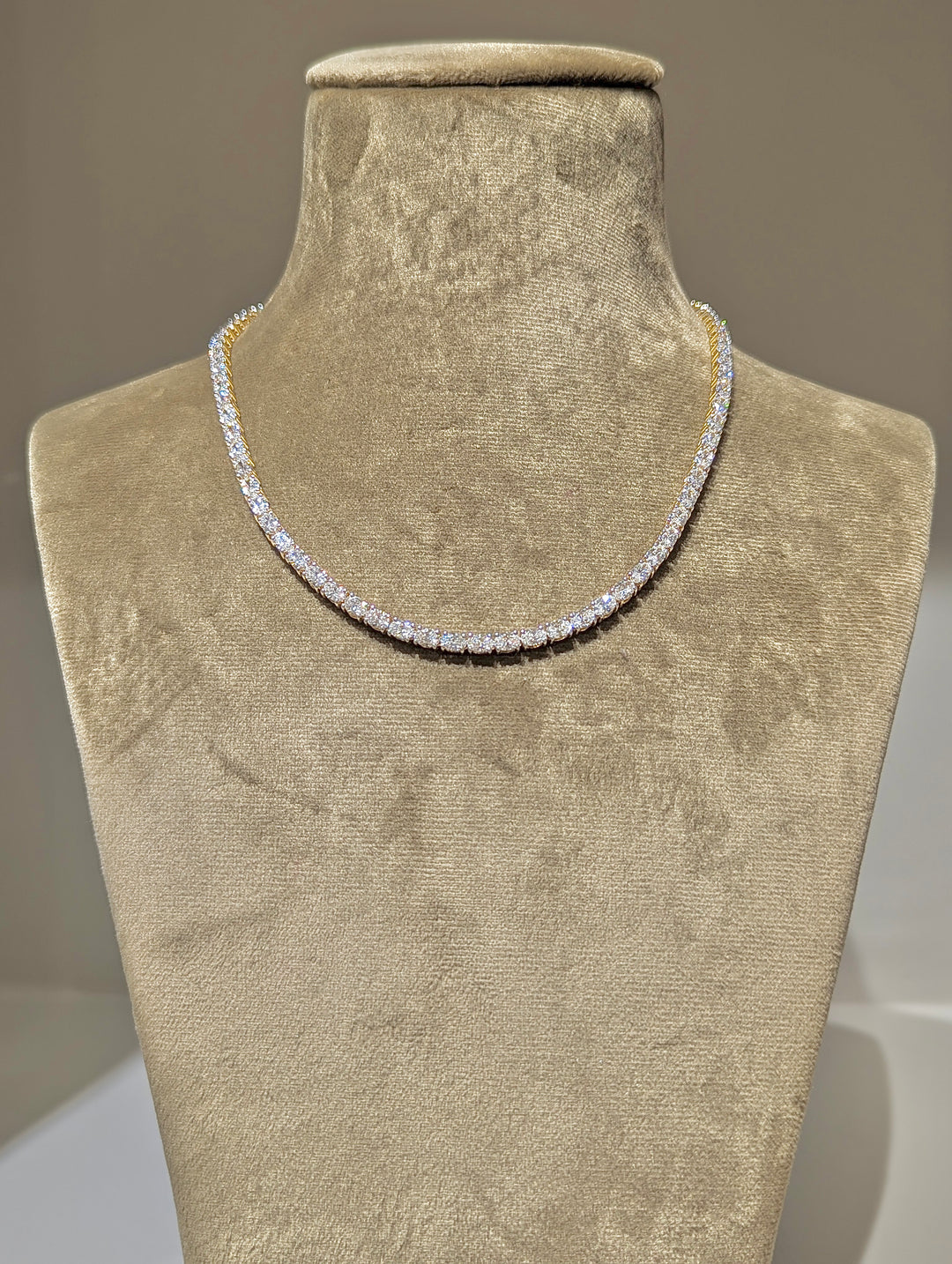 DIAMOND NECKLACE