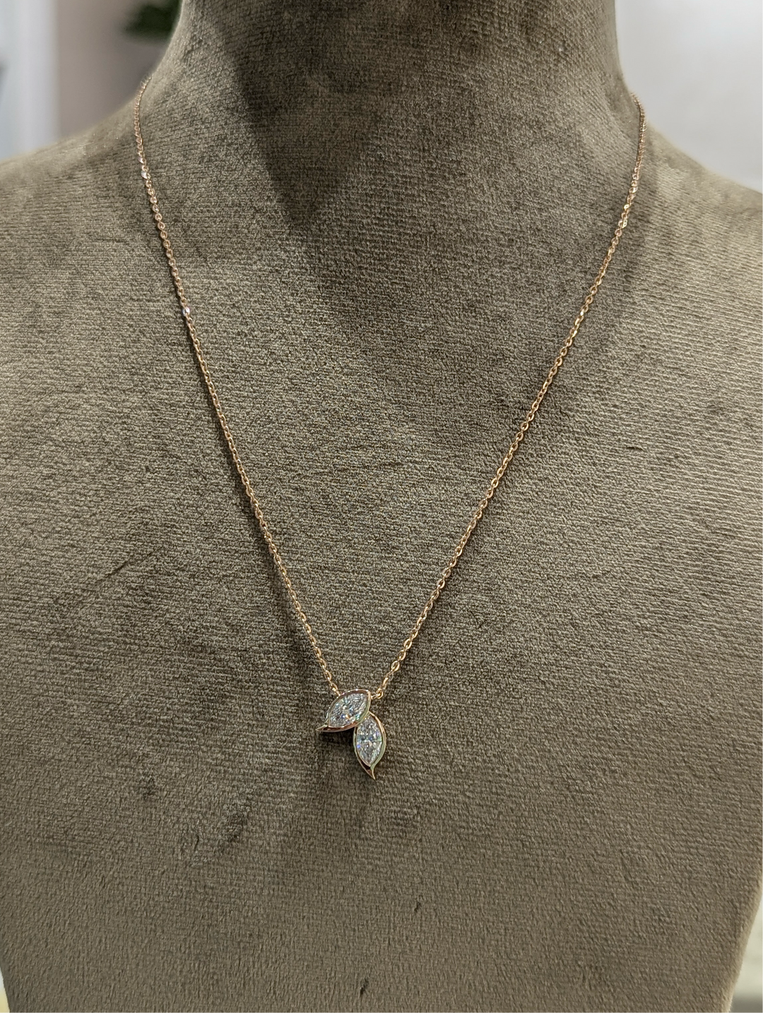 DIAMOND NECKLACE