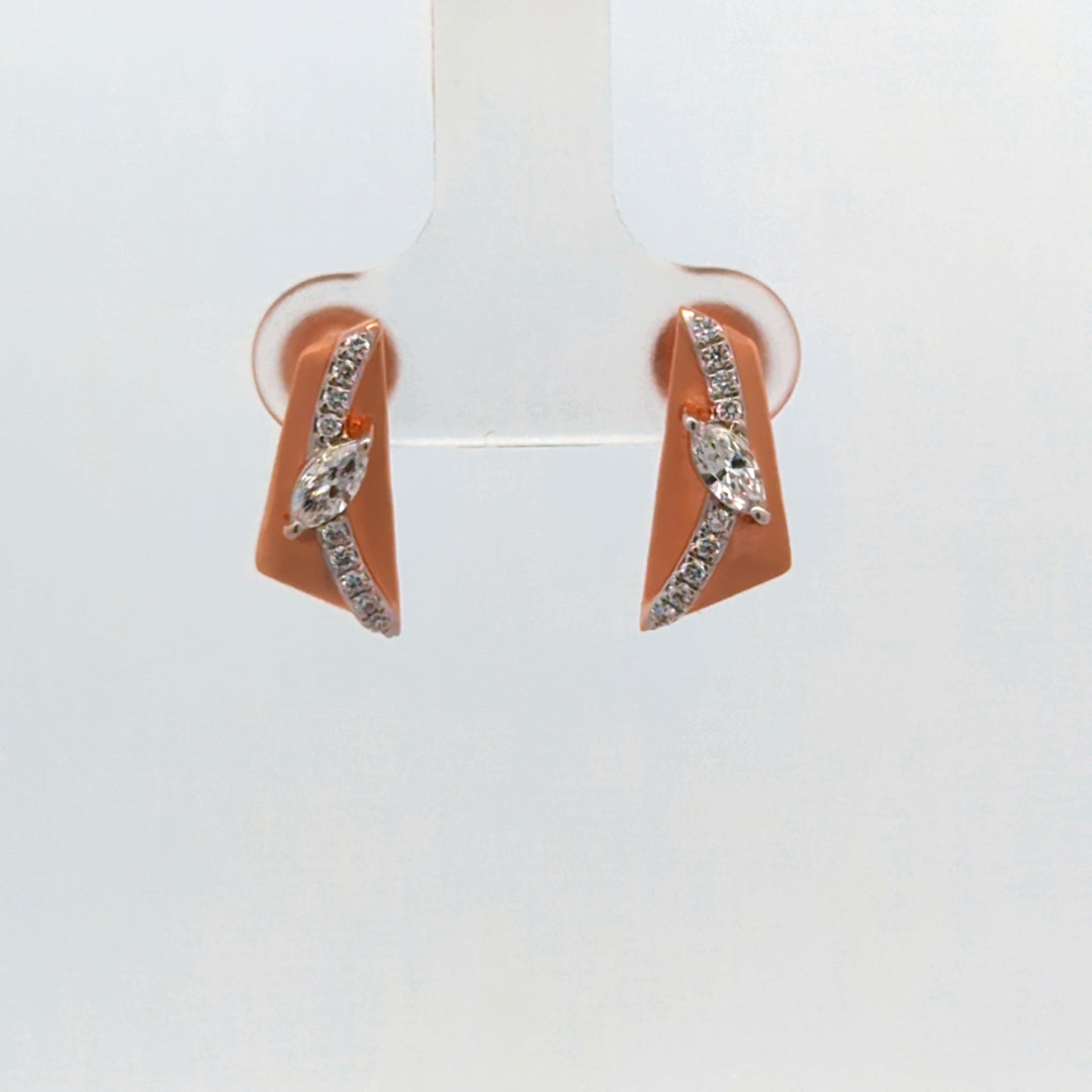 DIAMOND EARRING