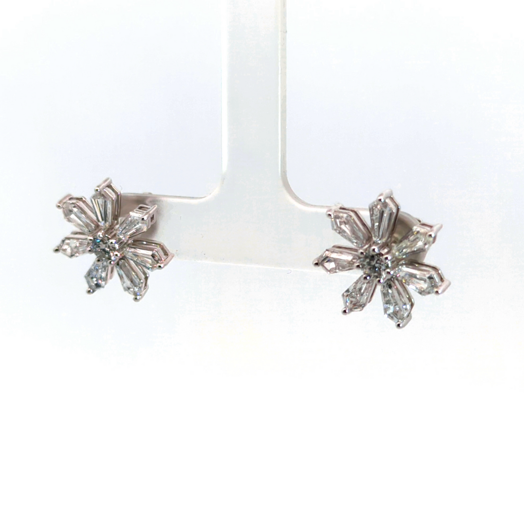 DIAMOND EARRING