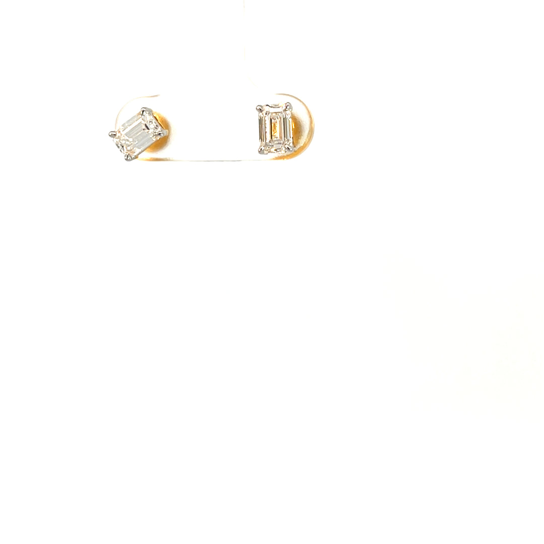 DIAMOND EARRING