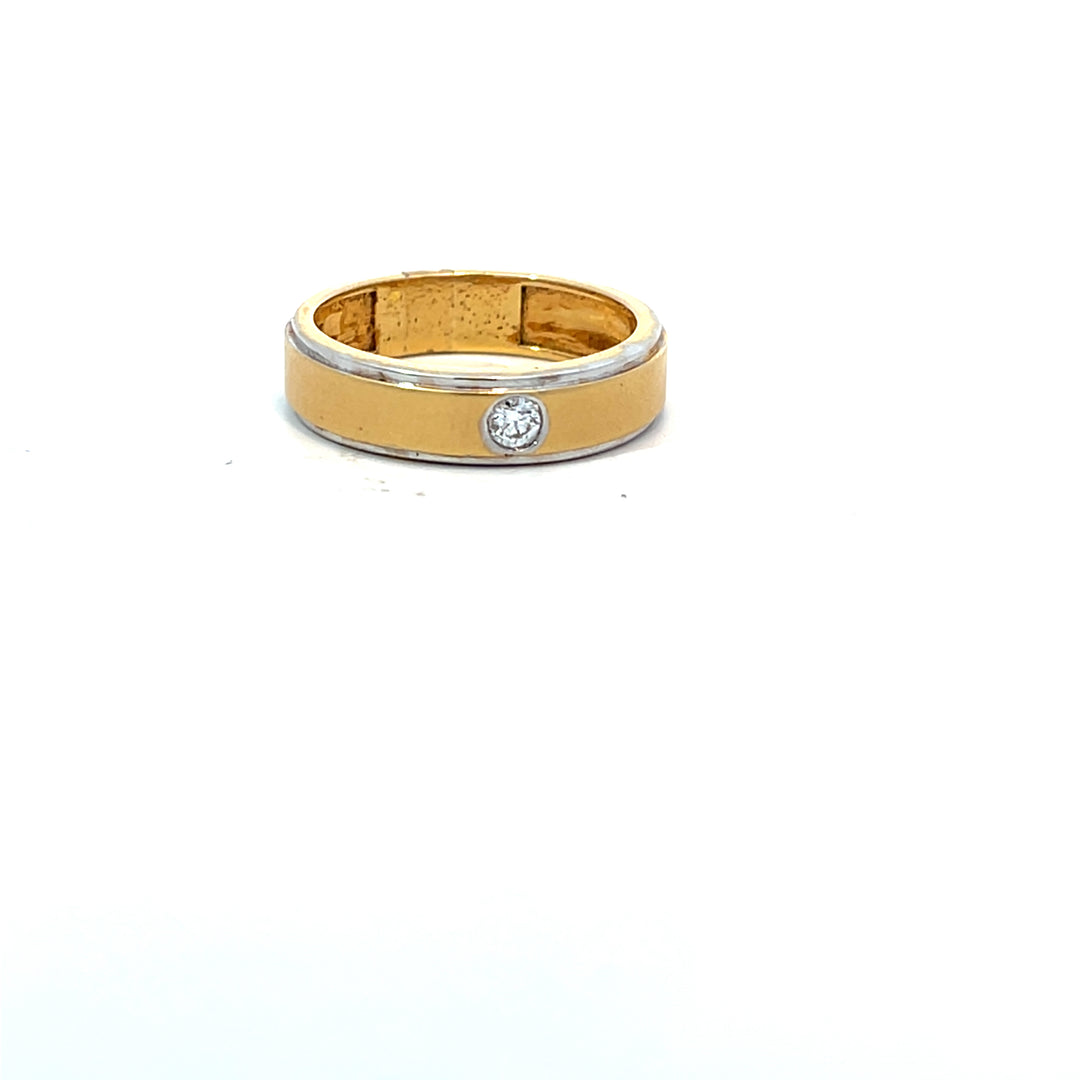 DIAMOND RING