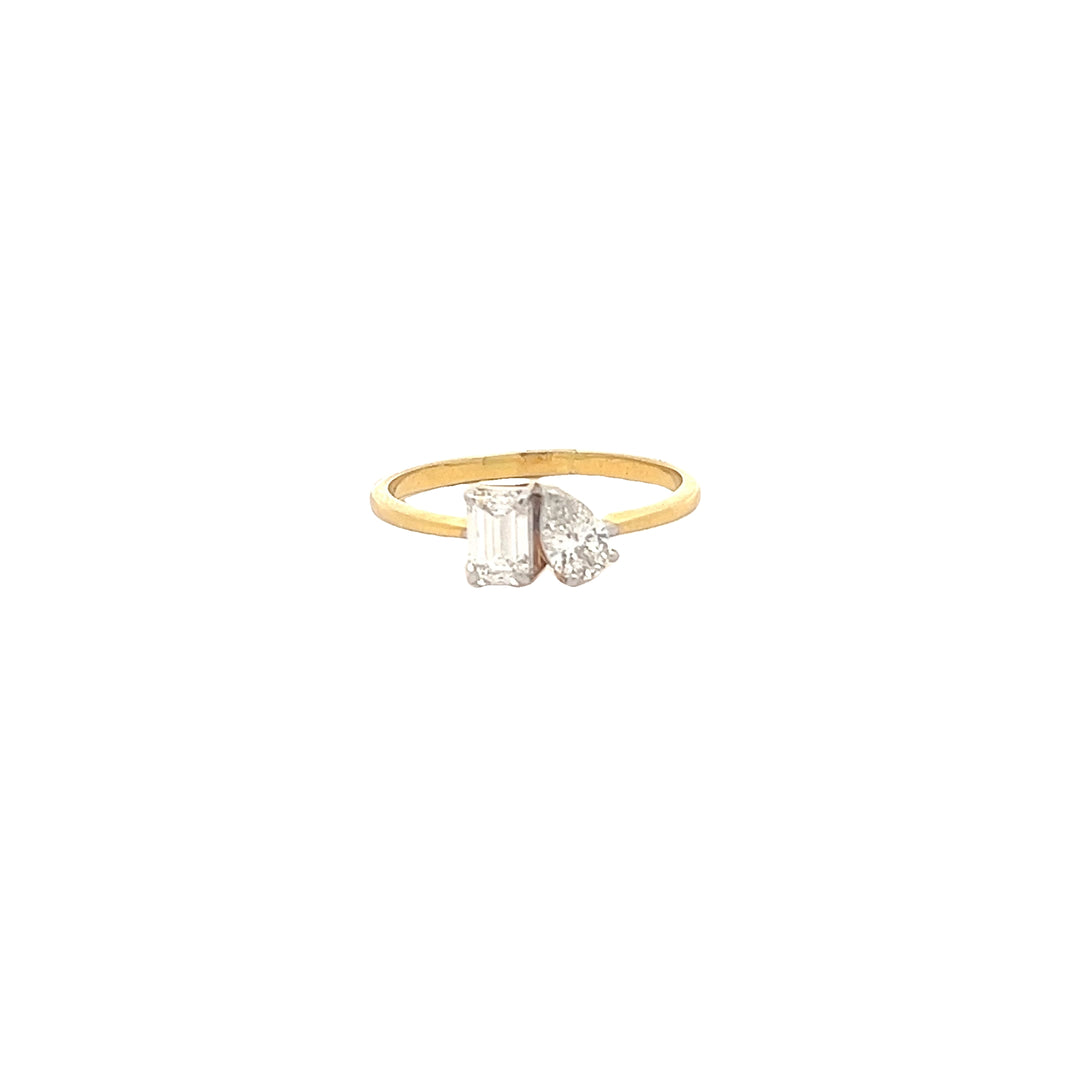 DIAMOND RING