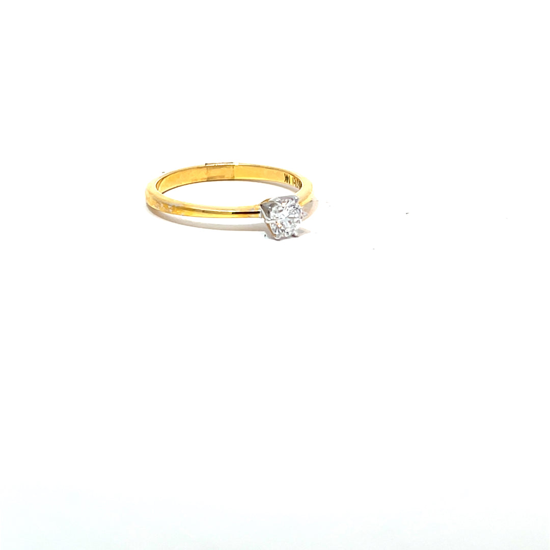 DIAMOND RING