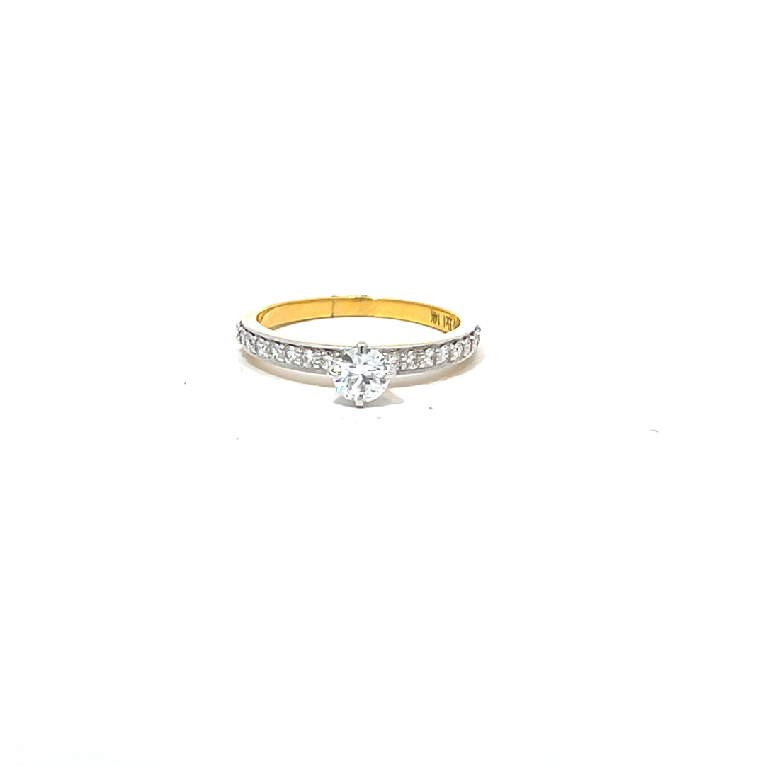 DIAMOND RING