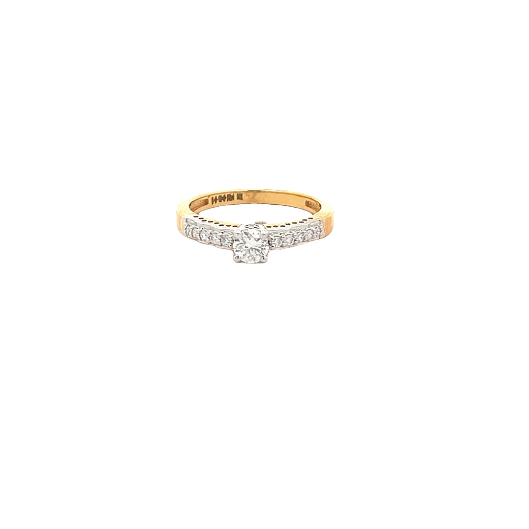 DIAMOND RING