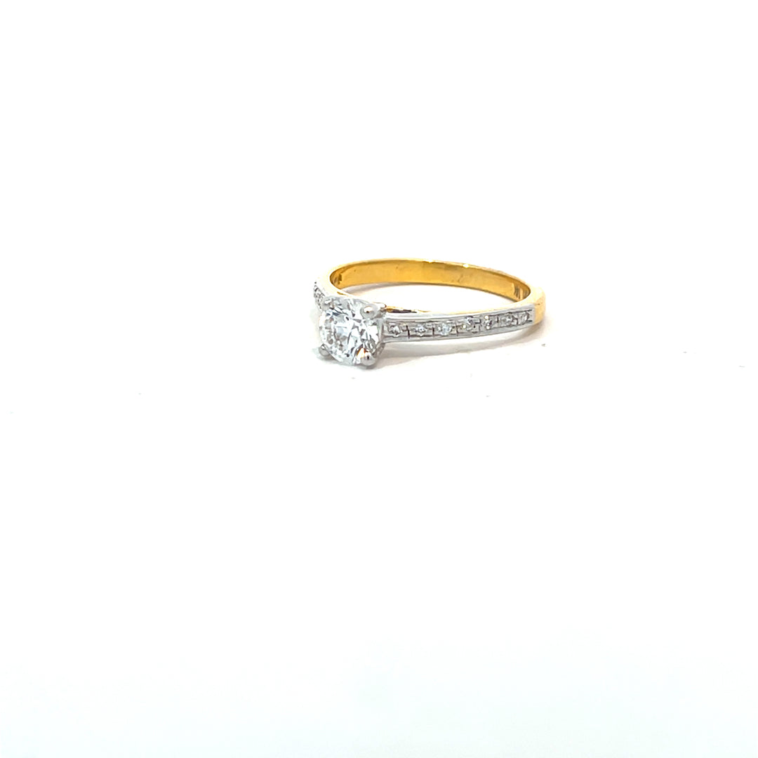 DIAMOND RING