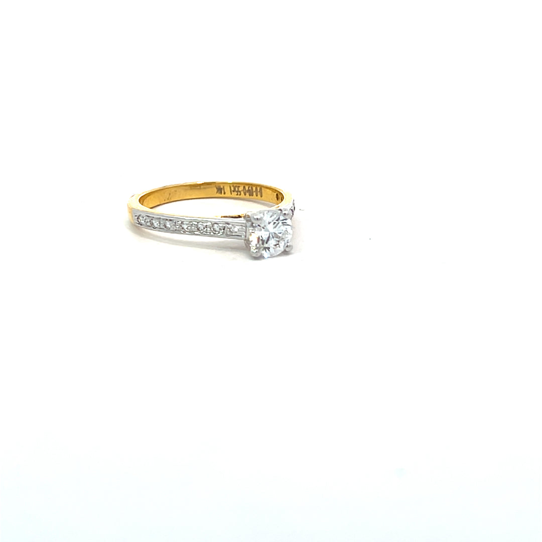 DIAMOND RING