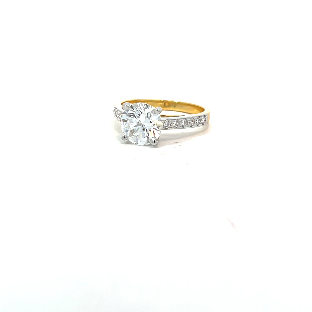 DIAMOND RING