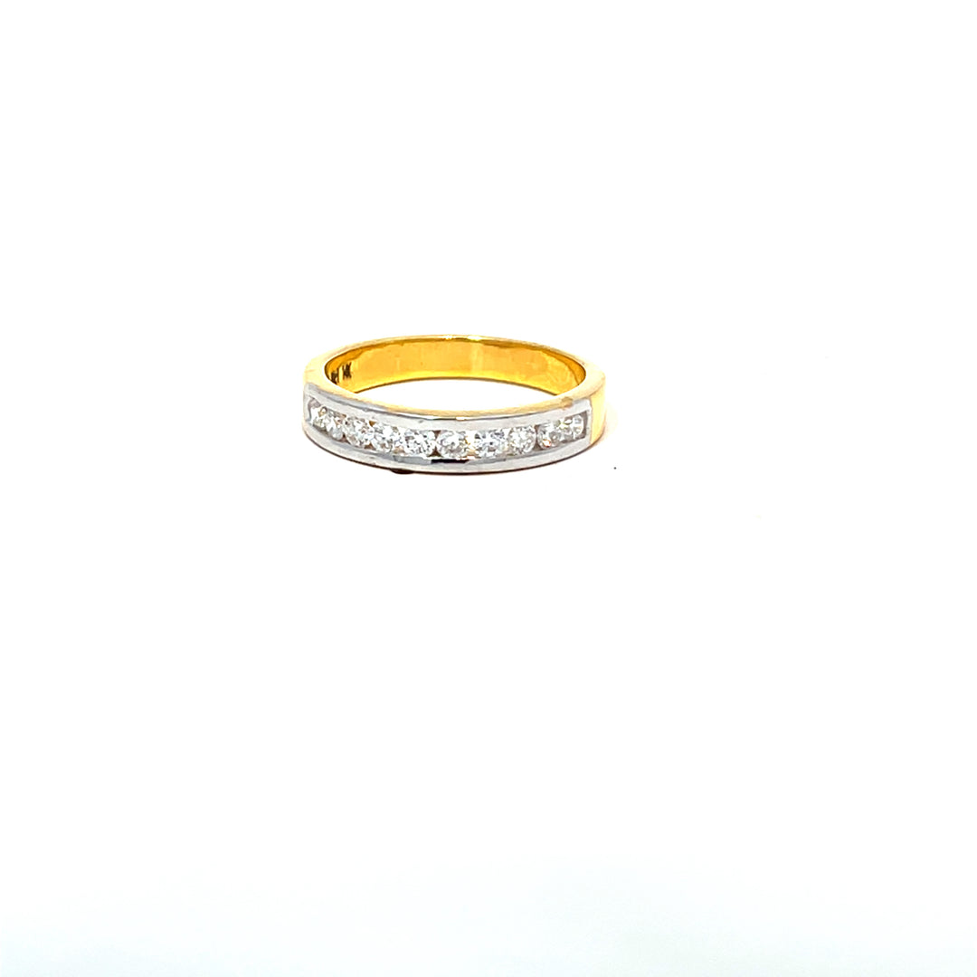 DIAMOND RING