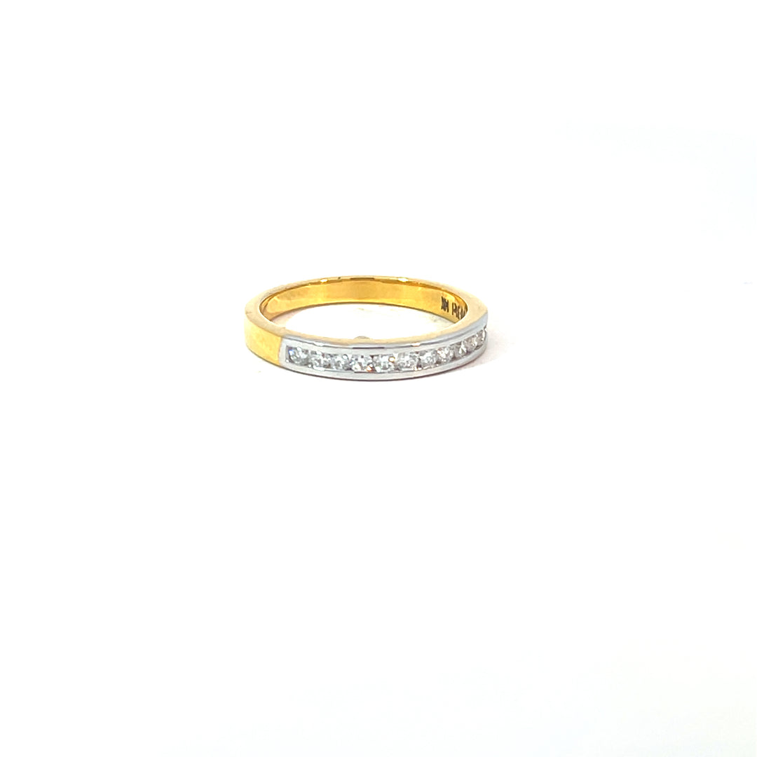 DIAMOND RING