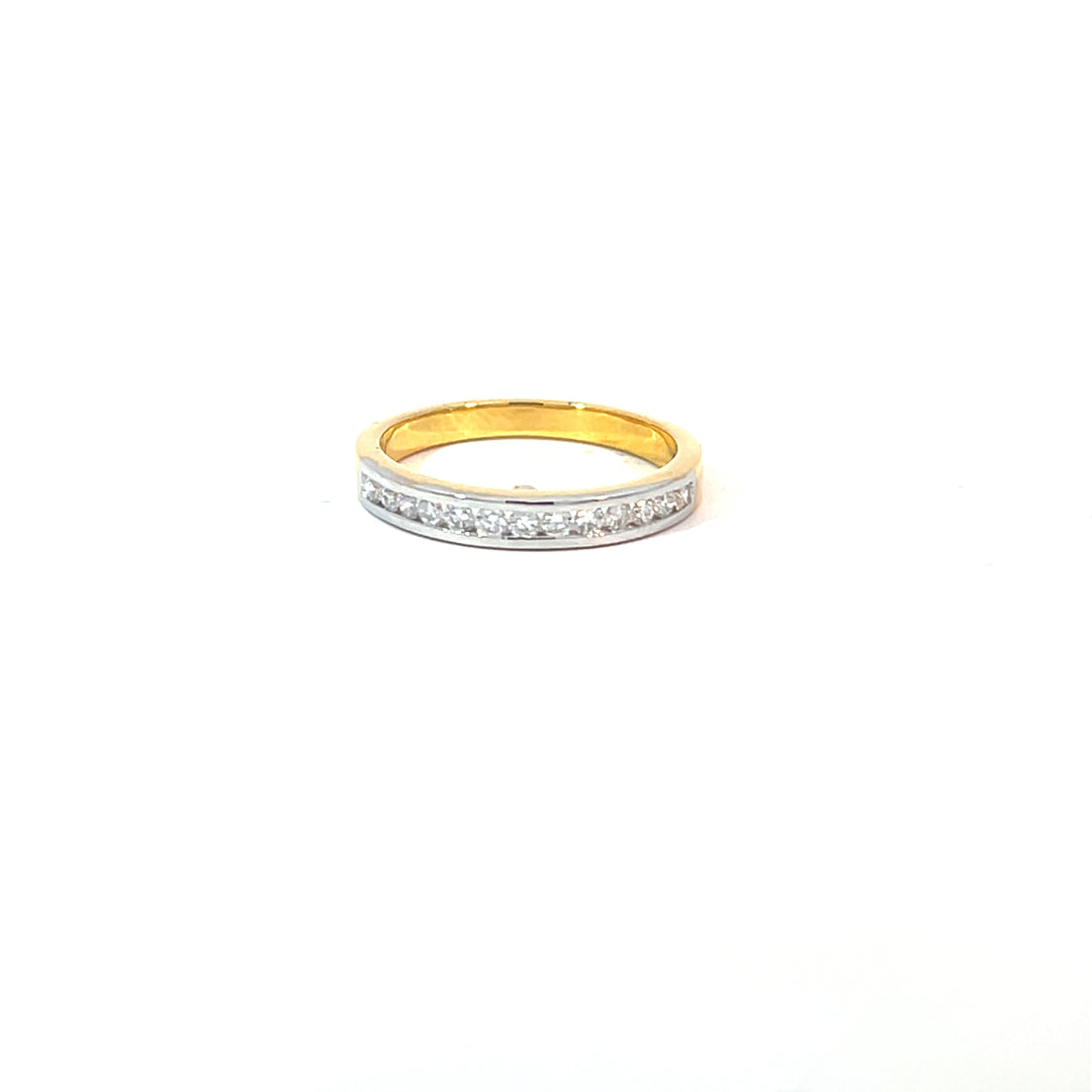 DIAMOND RING