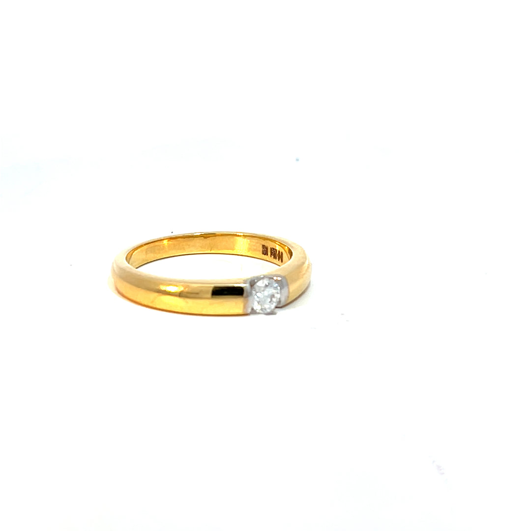 DIAMOND RING