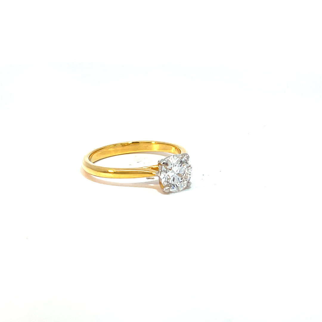 DIAMOND RING