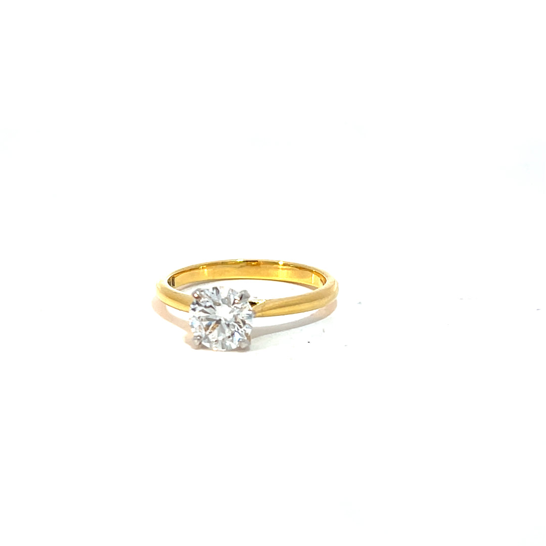 DIAMOND RING