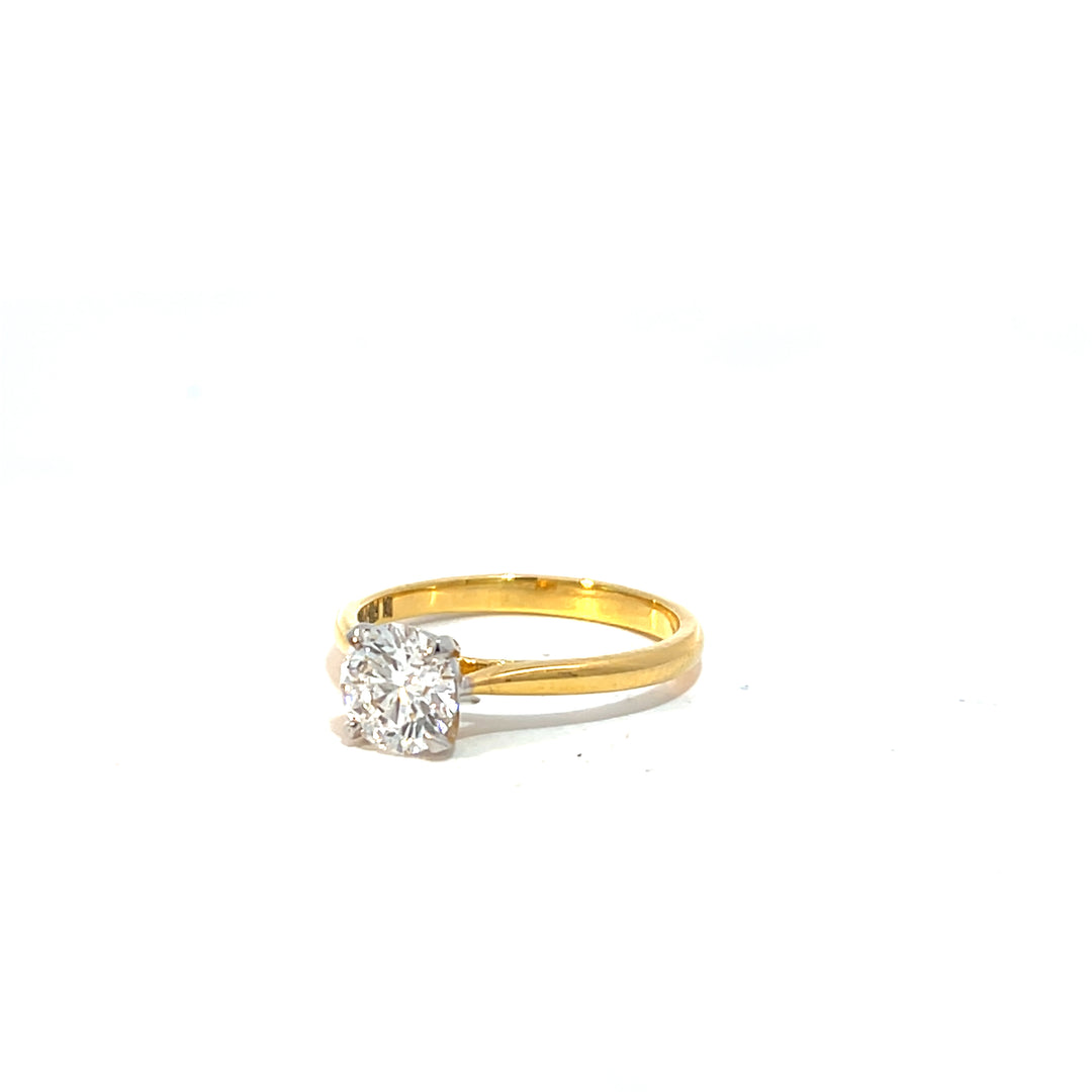 DIAMOND RING