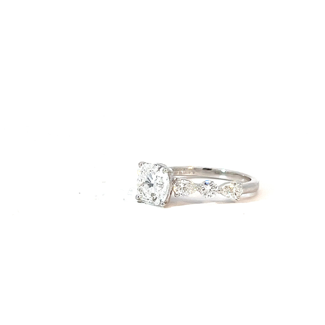 DIAMOND RING