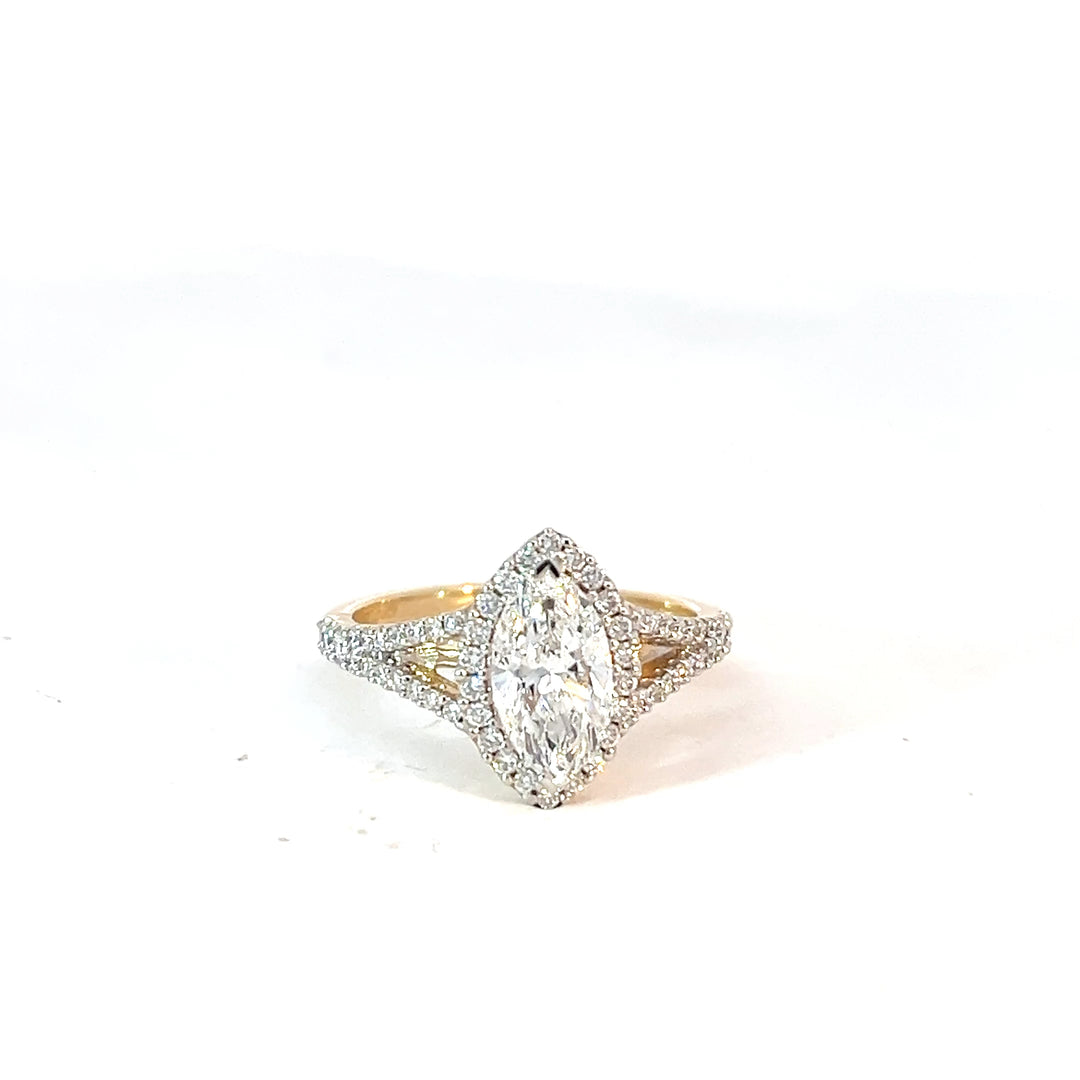 DIAMOND RING