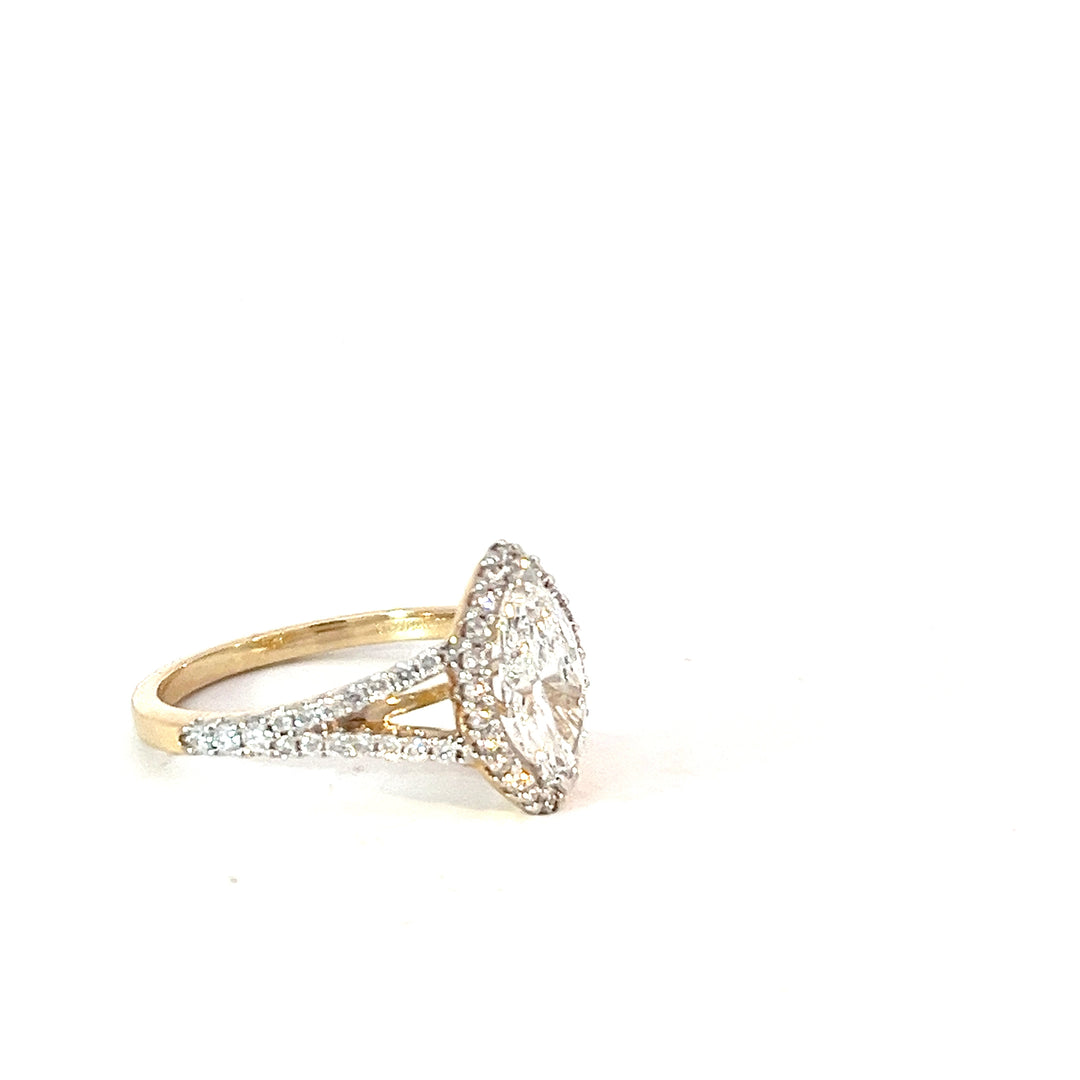 DIAMOND RING