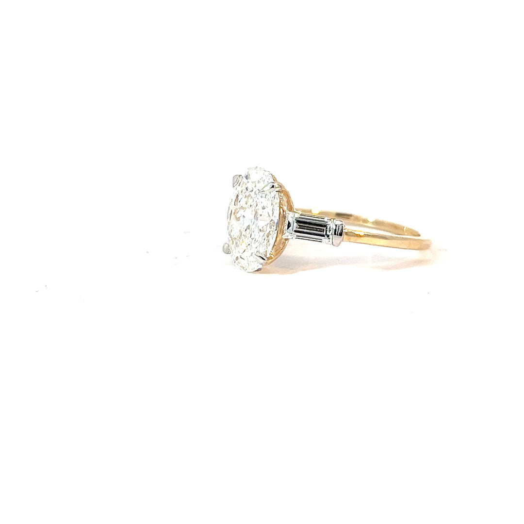 DIAMOND RING