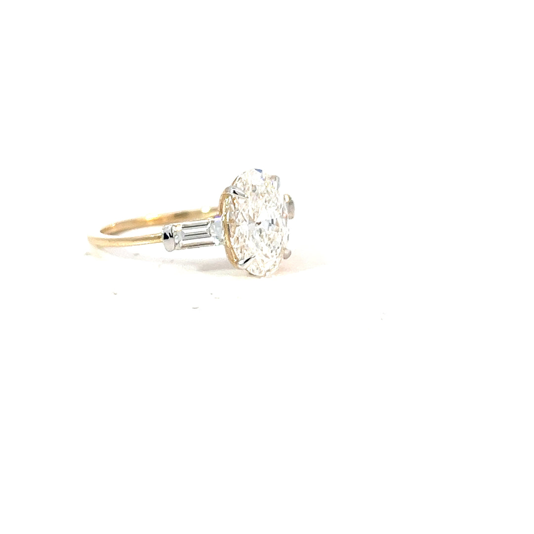 DIAMOND RING