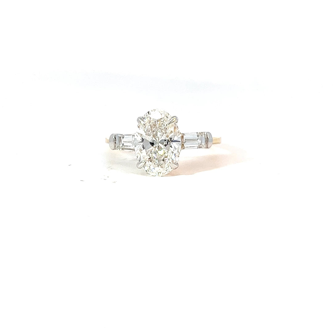 DIAMOND RING