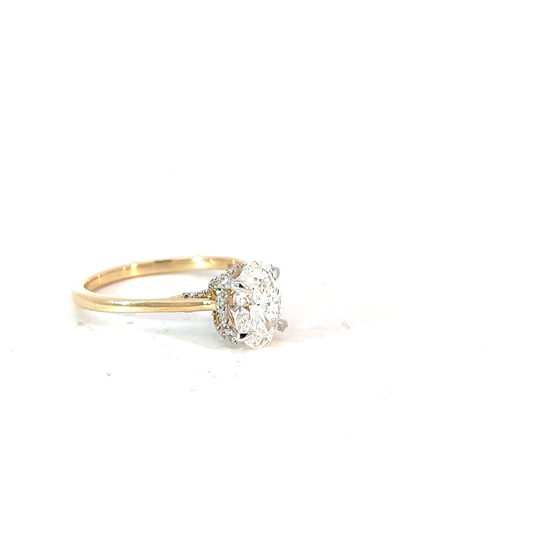 DIAMOND RING