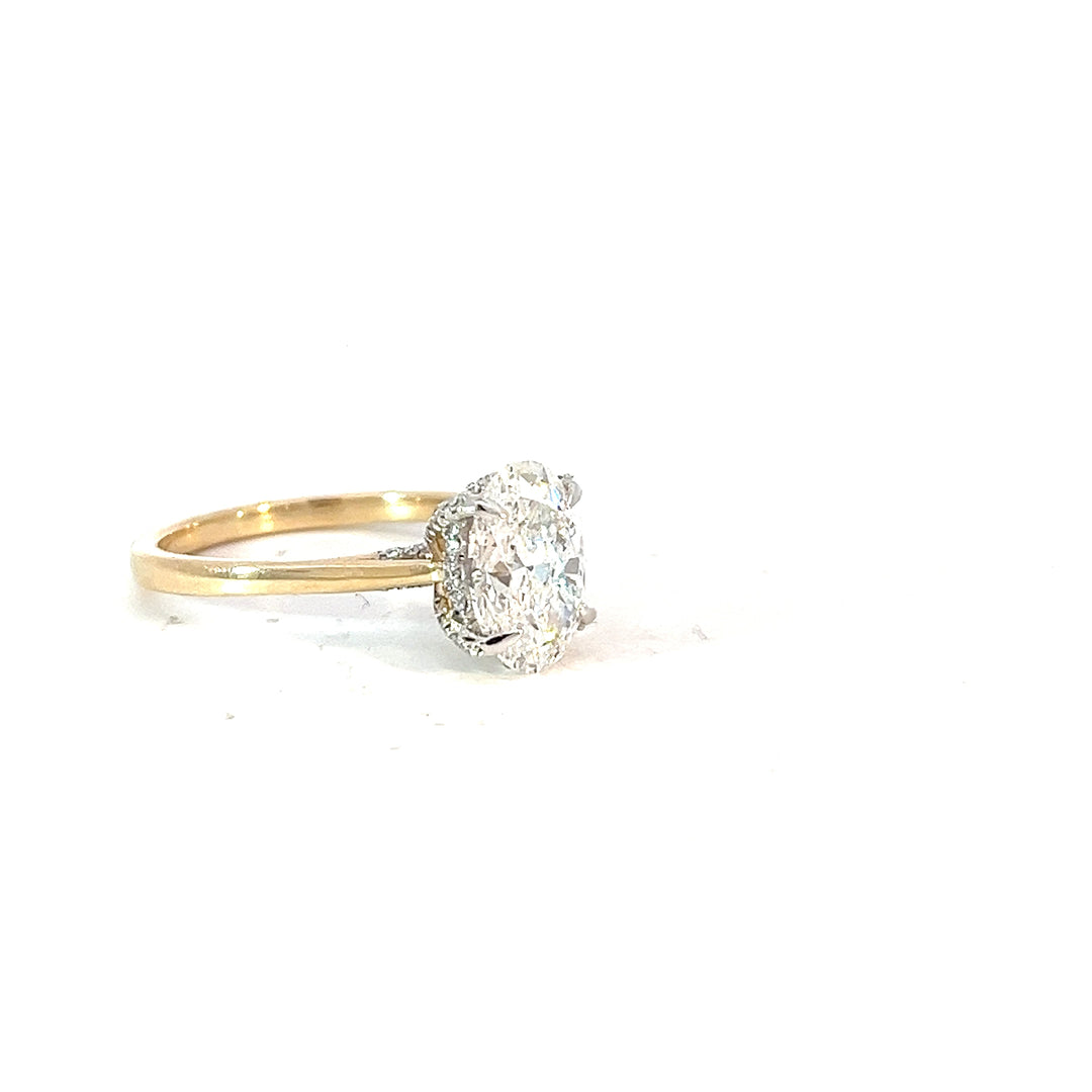 DIAMOND RING