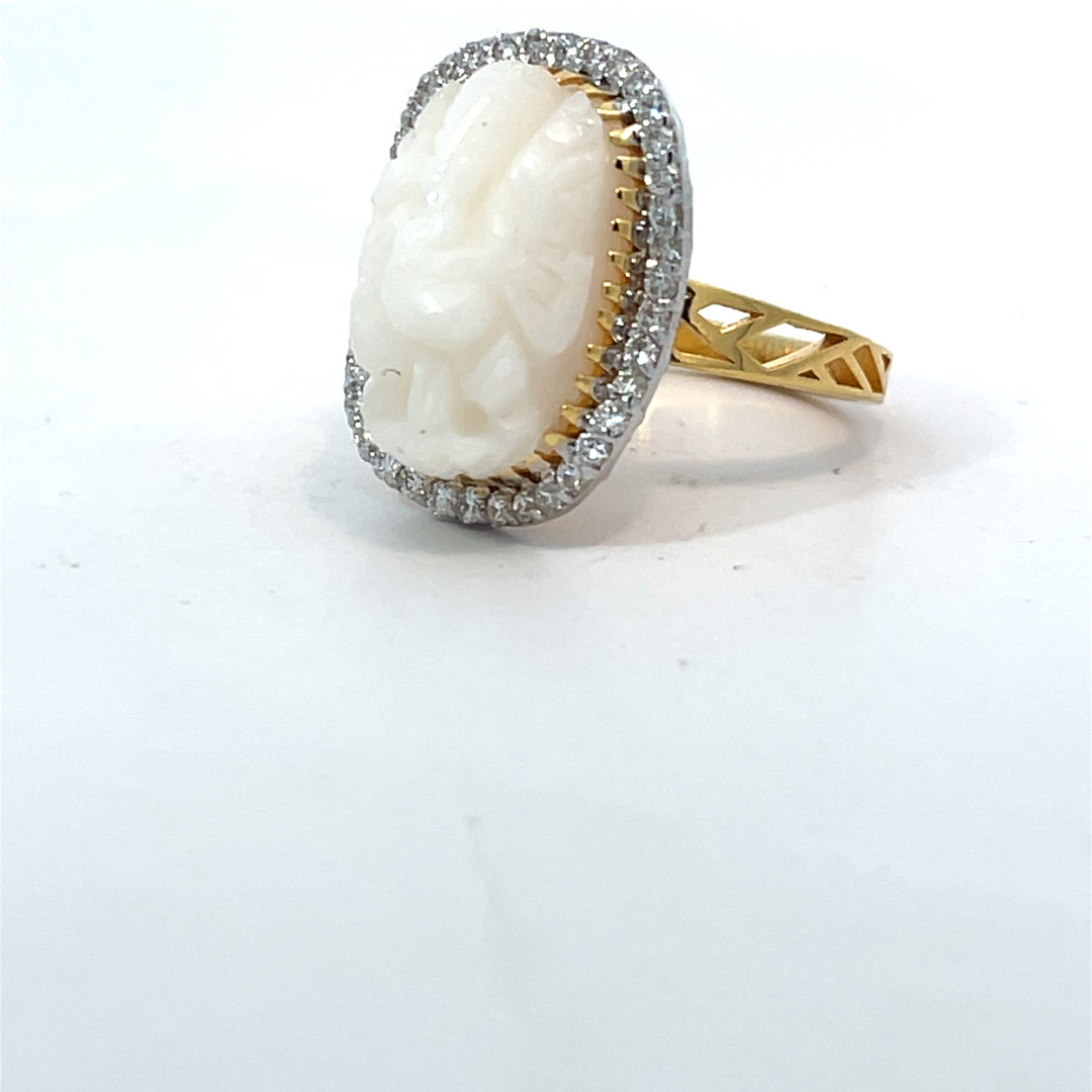 DIAMOND RING