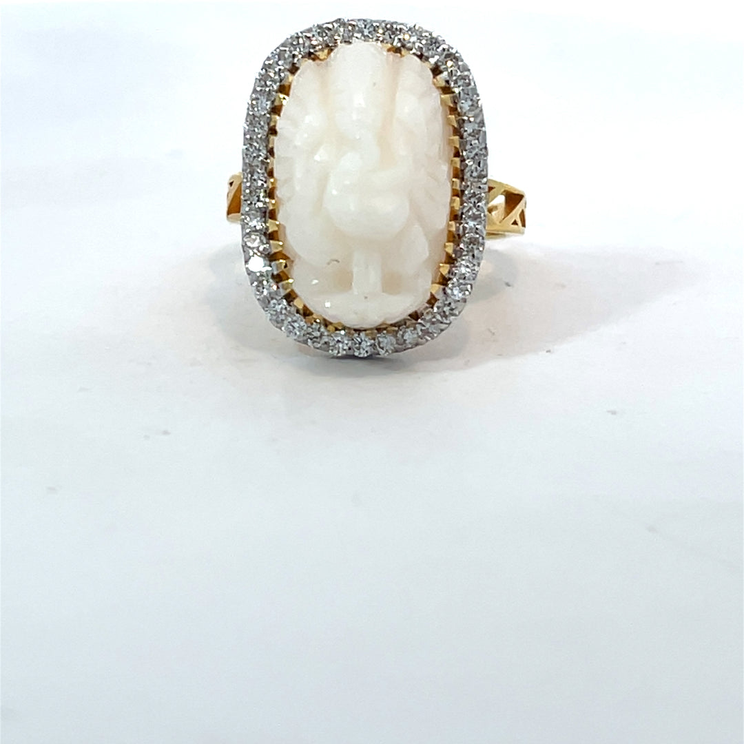 DIAMOND RING