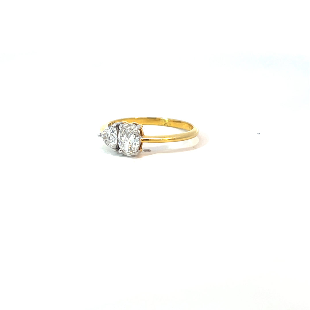 DIAMOND RING