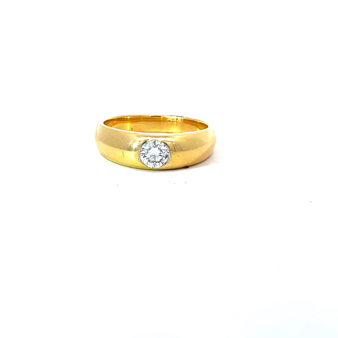 DIAMOND RING