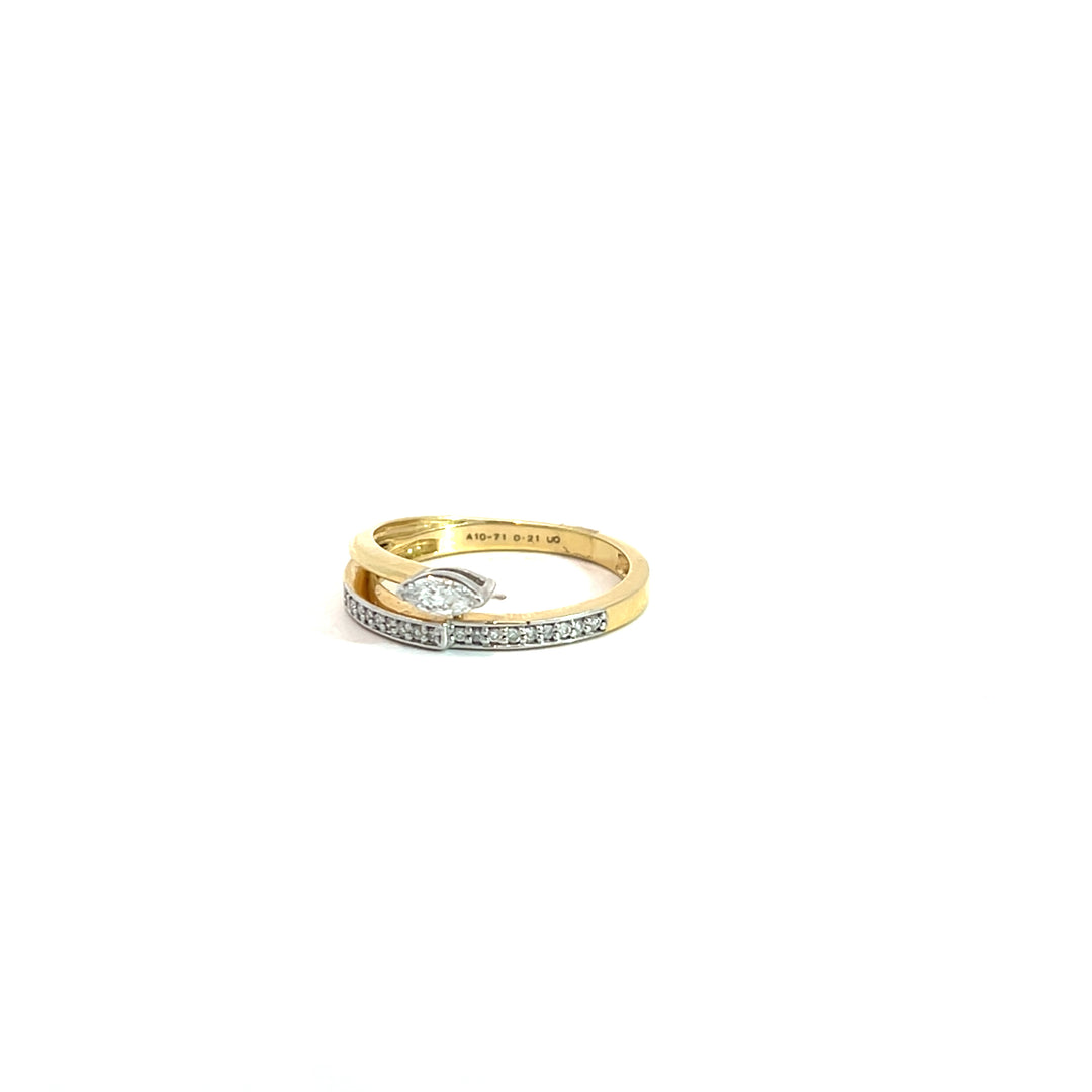 DIAMOND RING