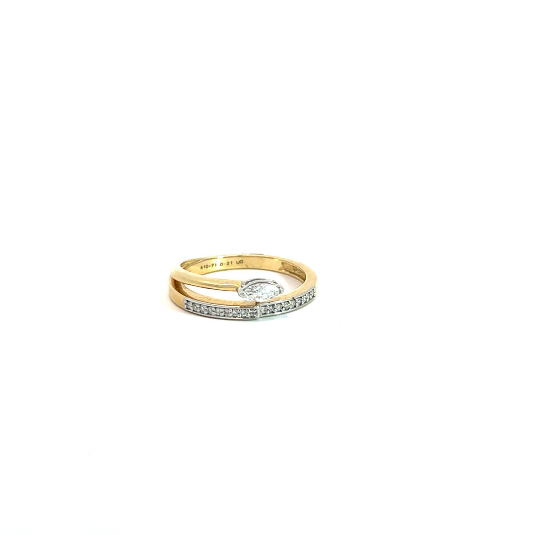 DIAMOND RING