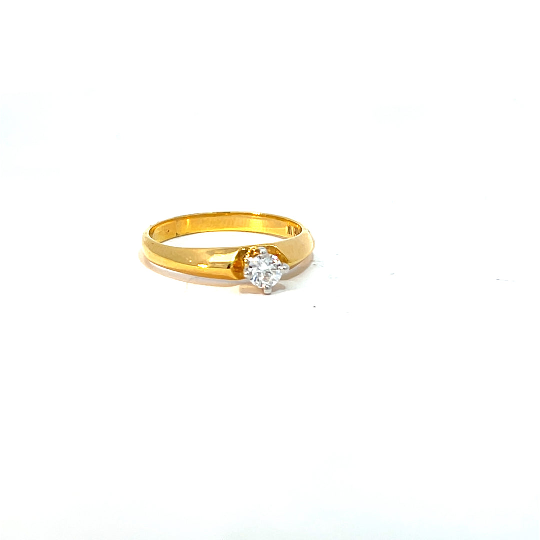 DIAMOND RING