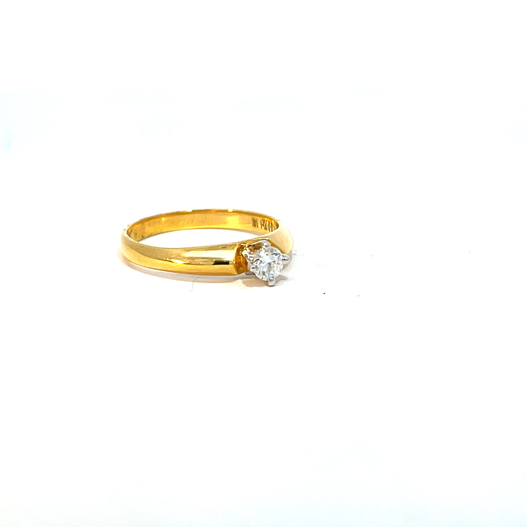 DIAMOND RING