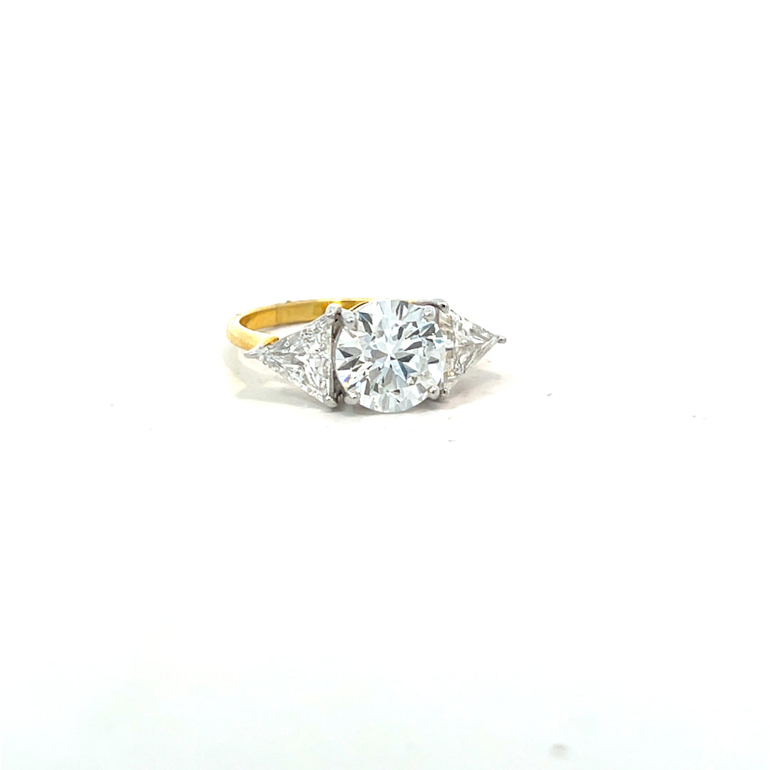 DIAMOND RING