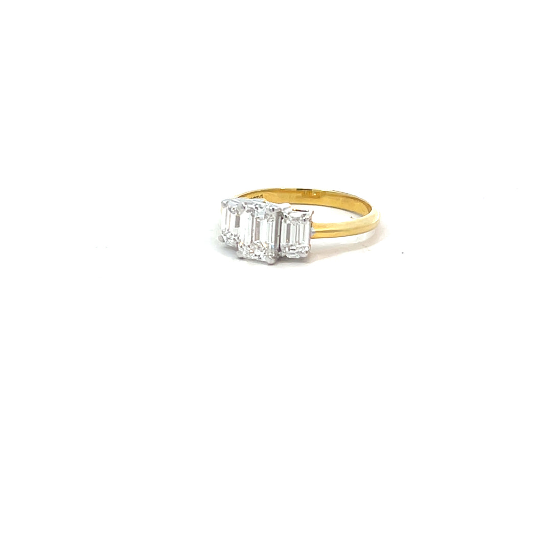 DIAMOND RING