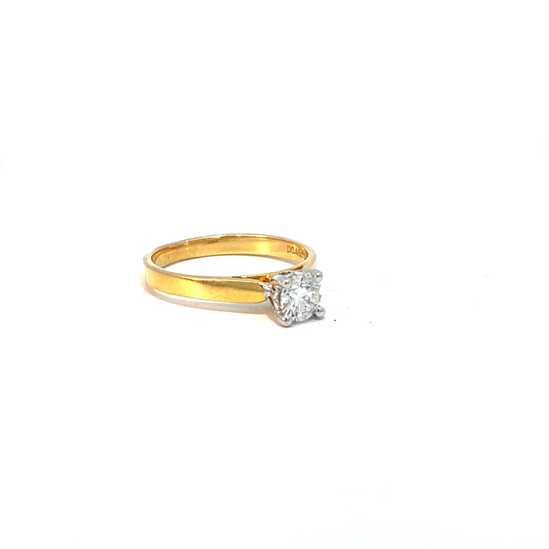 DIAMOND RING