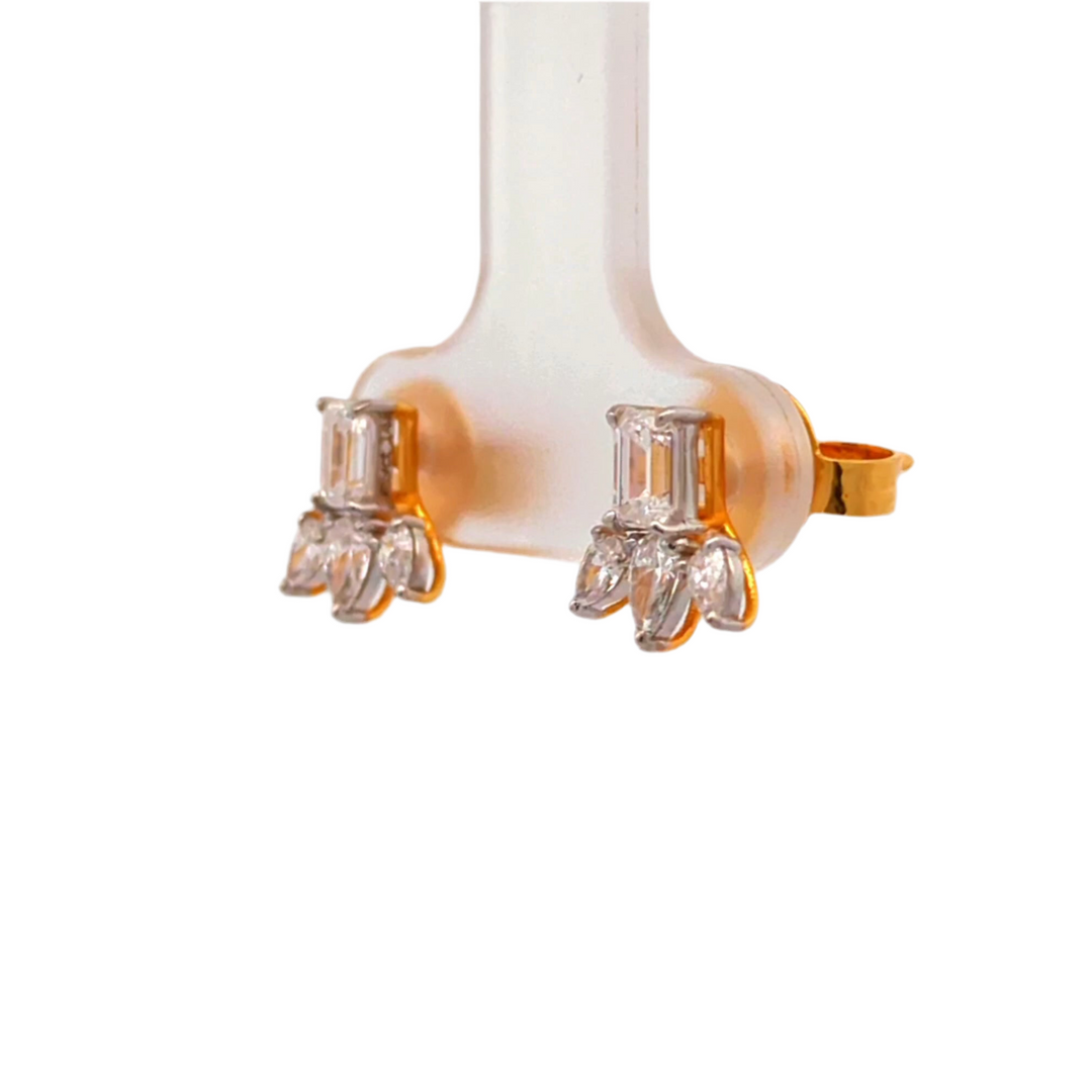 DIAMOND EARRING