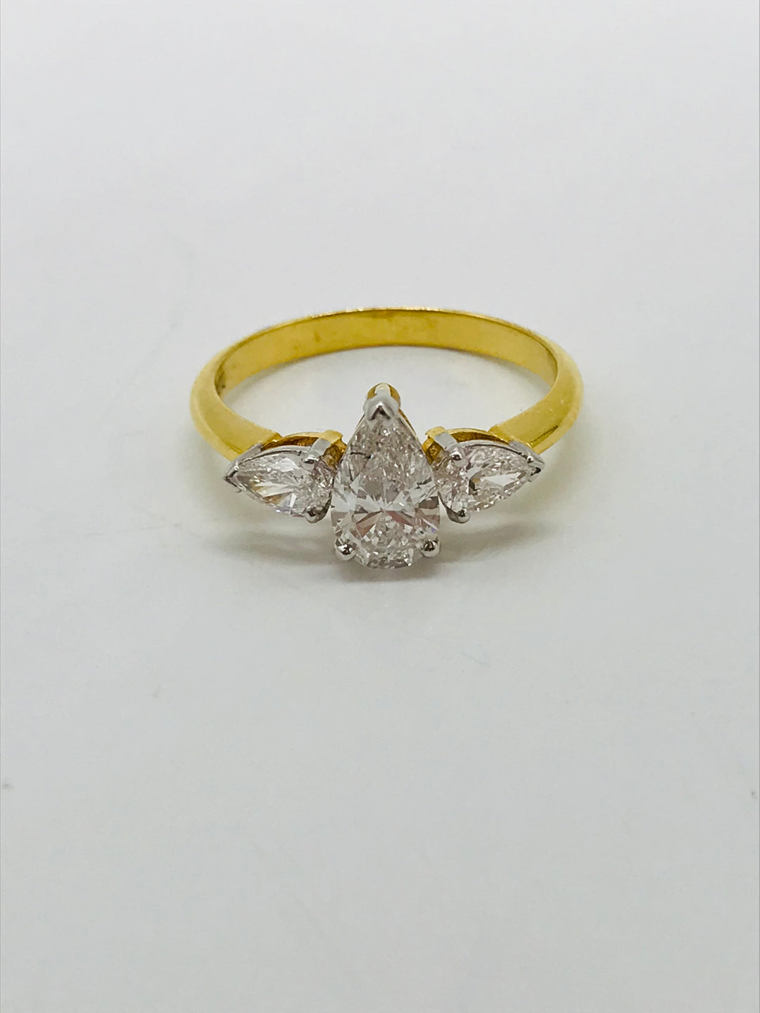 DIAMOND RING