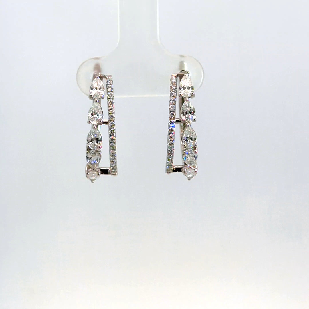 DIAMOND EARRING